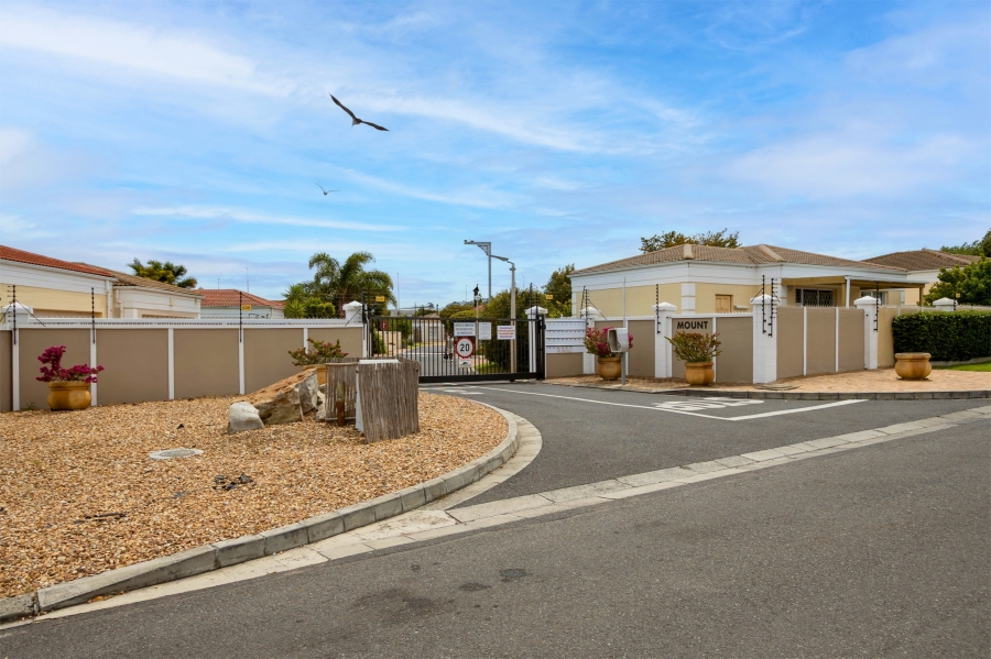 2 Bedroom Property for Sale in Somerset Ridge Western Cape